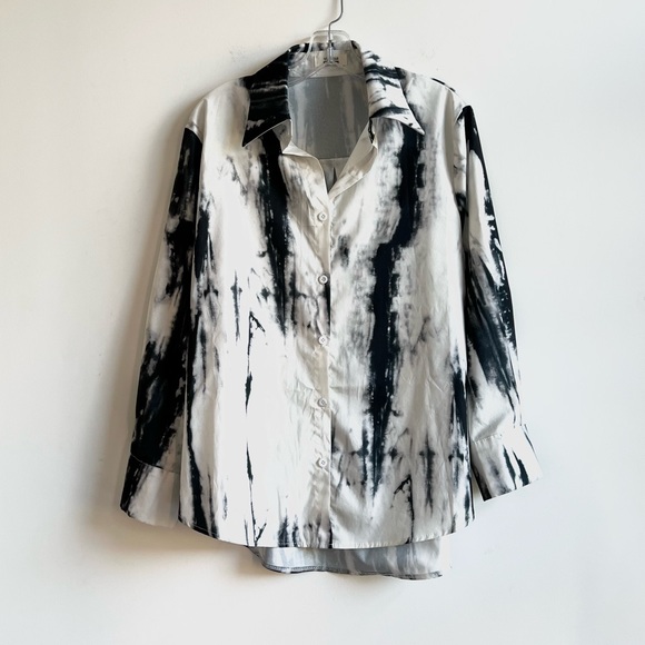 Tie dye black white print button down shirt - Picture 2 of 9